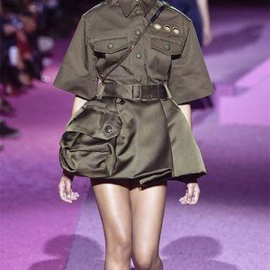 Marc Jacobs Khaki Silk Satin Twill Mini Skirt sz 6